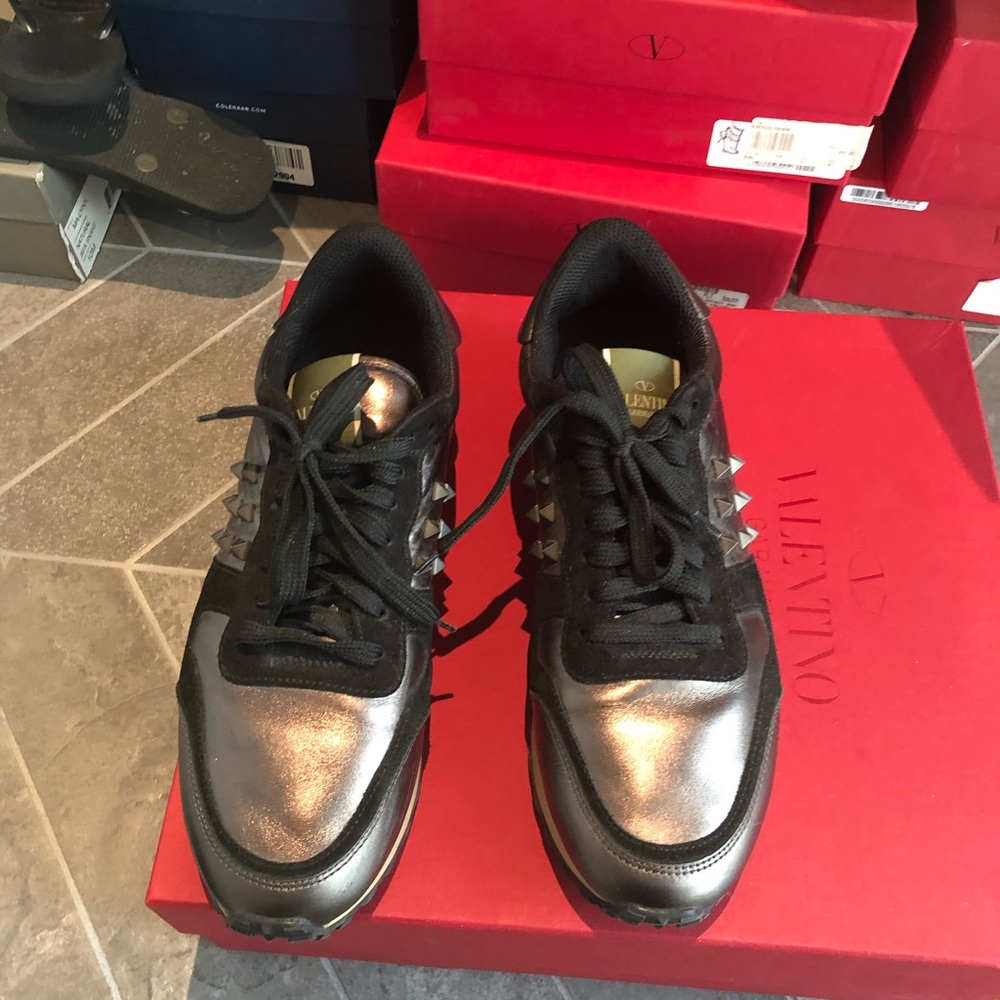 Valentino Rockstud Sneakers